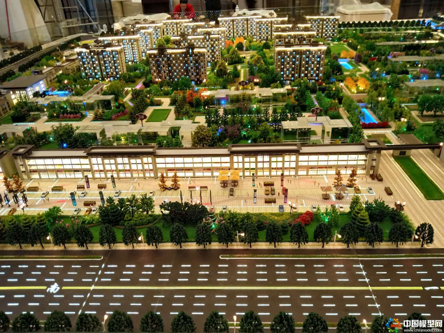 樓盤沙盤模型制作、別墅沙盤模型制作、城市規(guī)劃沙盤制作、建筑模型設(shè)計(jì)制作、工業(yè)模型設(shè)計(jì)制作、數(shù)字多媒體沙盤制作