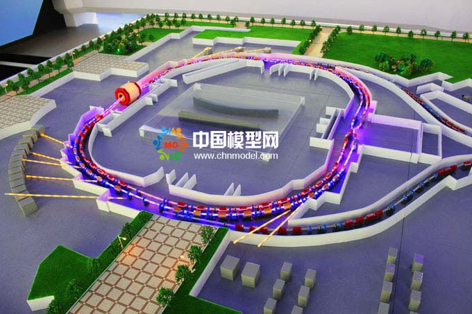 電子對(duì)撞機(jī)模型