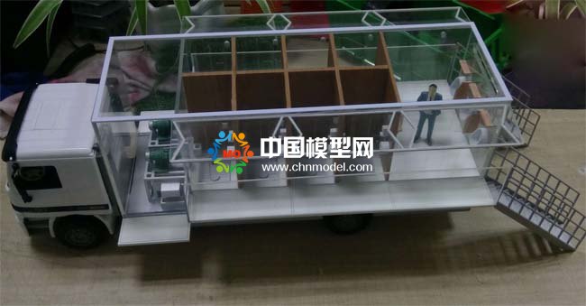 車載移動廁所模型
